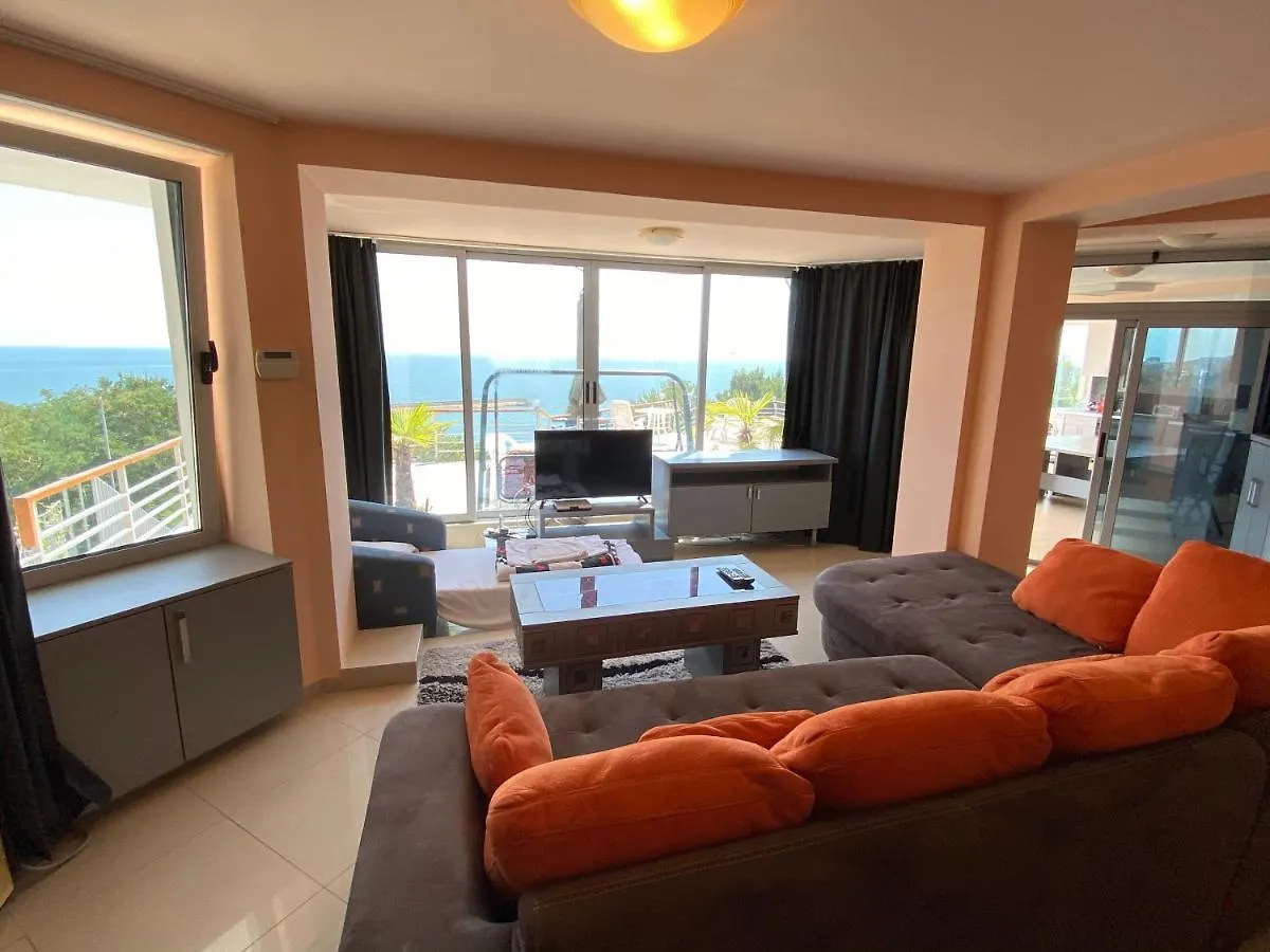 Pensión Villa Jackie Golden Sands