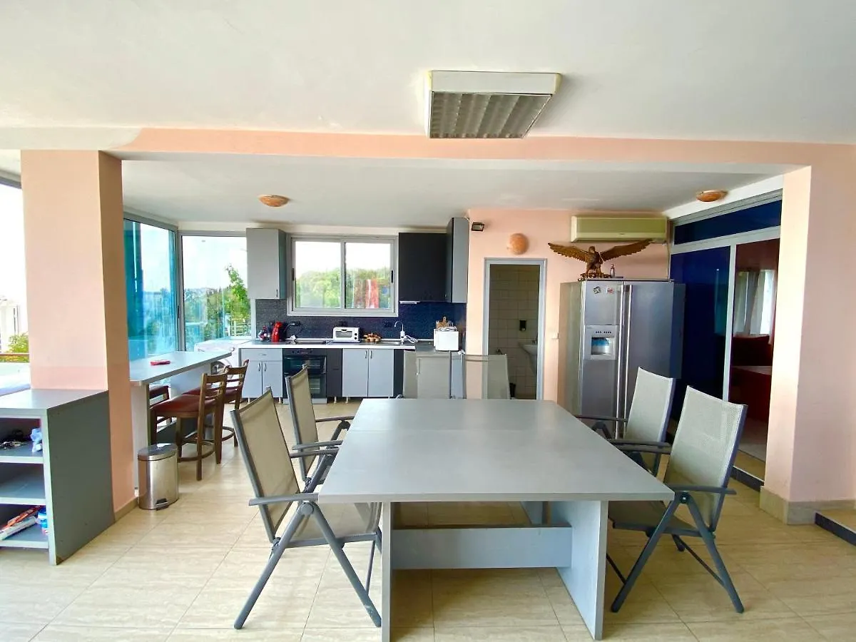 Villa Jackie Golden Sands 0*,